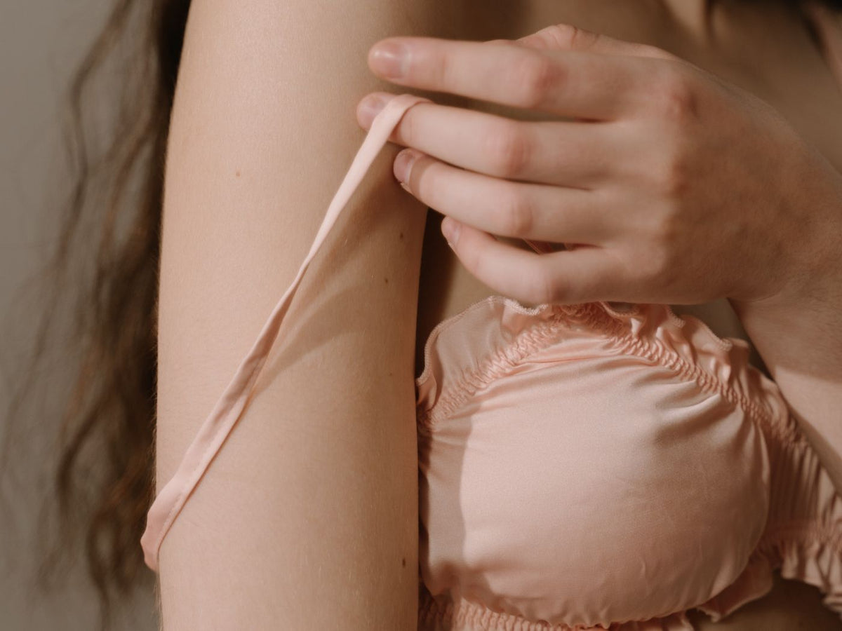 How to Prevent Bra Straps Falling? YANDW Can Help You How to Prevent Bra Straps Falling? YANDW Can Help You